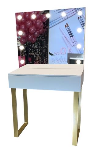 toaletka-do-makijazu-toaletka-ze-zlotymi-nogami-orodesign